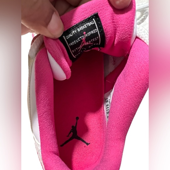 Women's Air Jordan 11 Retro Low, size 9.5 - Picture 6 of 15